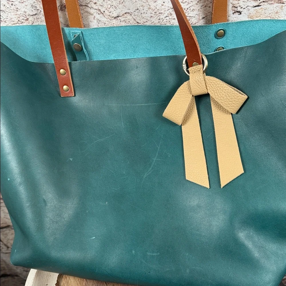 Elegant Portland hand made real leather Tote Bag. B24 - Picture 9 of 10